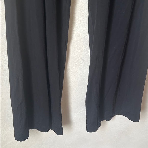 EBERJEY GISELE EVERYDAY STRAIGHT LEG PANT black size medium - Picture 6 of 11